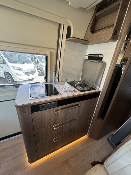 Camper Van XL Select Limited (Automatique)