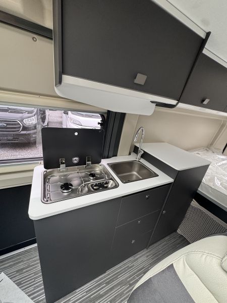 Menfys de 3 Discovery 2025