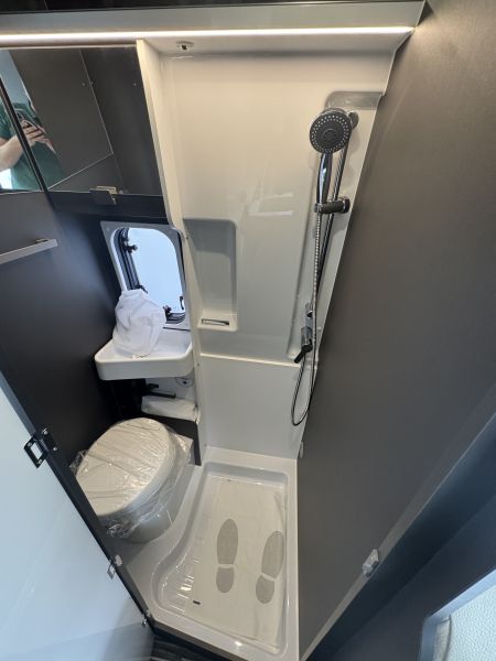 Menfys de 3 Discovery 2025