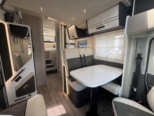 373 Avantgarde 2025 (Automatique)