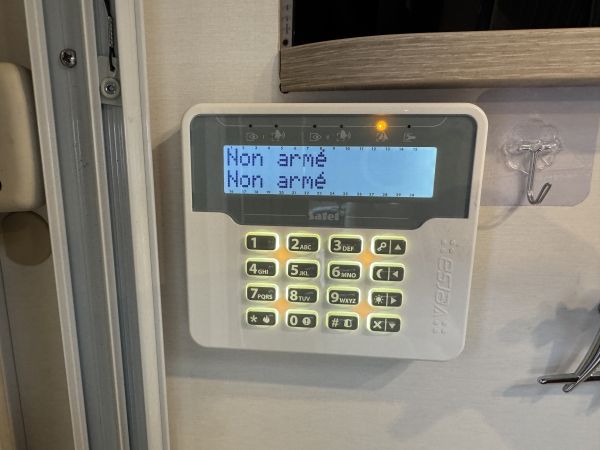 896 (Automatique)