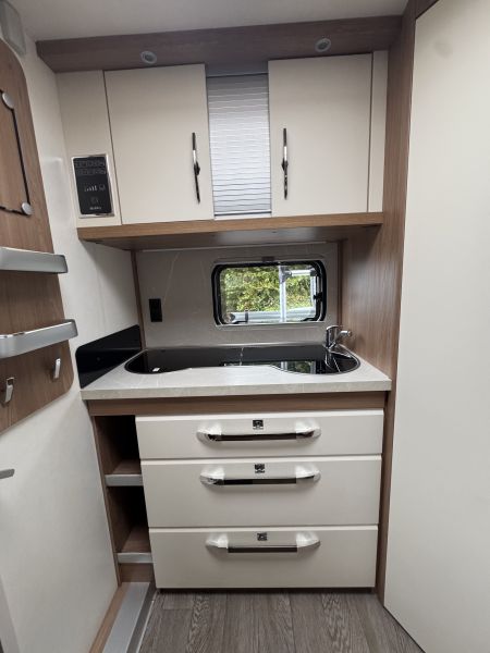 460 SFF De Luxe