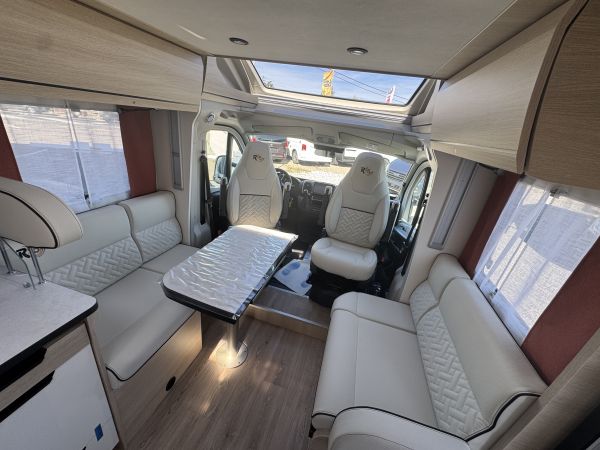 696 F Edition Spéciale 65 ans 2026 (Automatique)