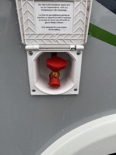 Titanium Line 640 Ford 2026 (Automatique)