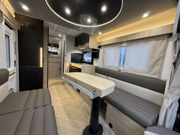 Titanium Line 640 Ford 2026 (Automatique)