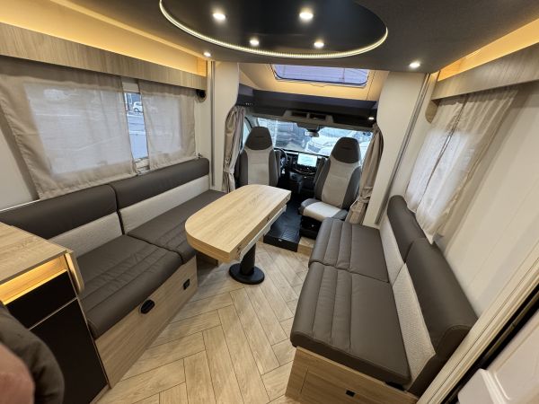 Titanium Line 640 Ford 2026 (Automatique)