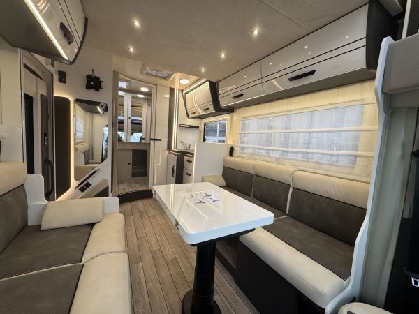 321 Avantgarde 2026 (Automatique)