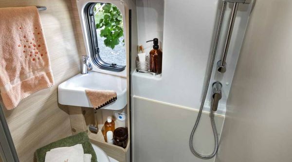 V594 UP First Line 2026 (Automatique)