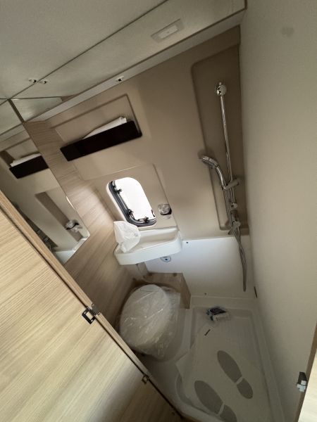 V594 UP First Line 2026 (Automatique)