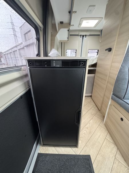 V594 S First Line 2026 (Automatique)