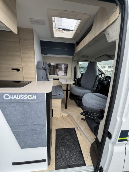 V594 S First Line 2026 (Automatique)