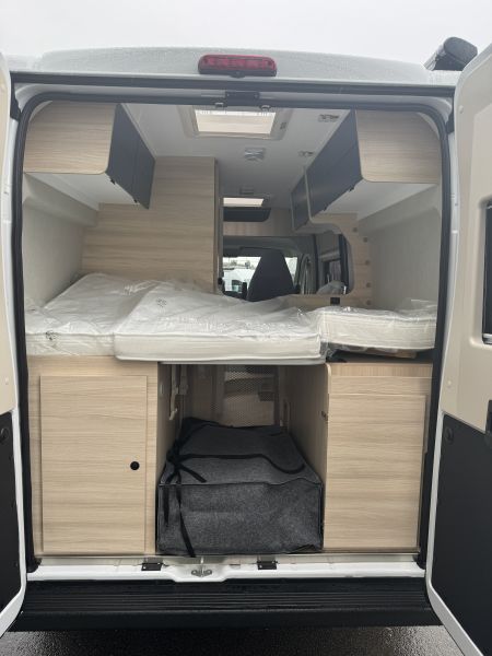 V594 S First Line 2026 (Automatique)