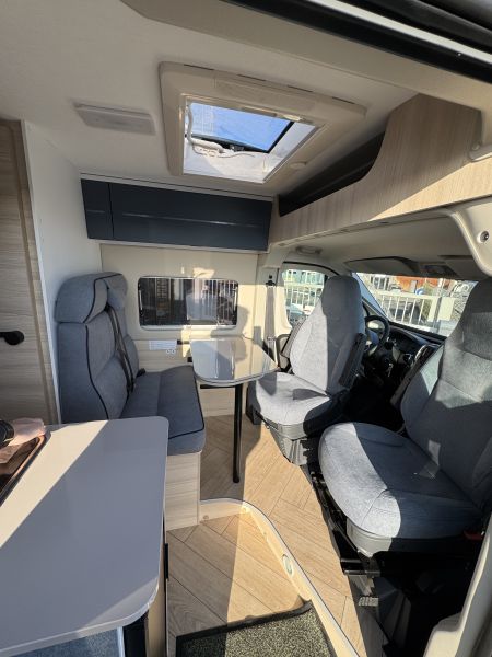 V697 First Line 2026 (Automatique)