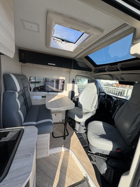 V594 Sport Line 2026 (Automatique)