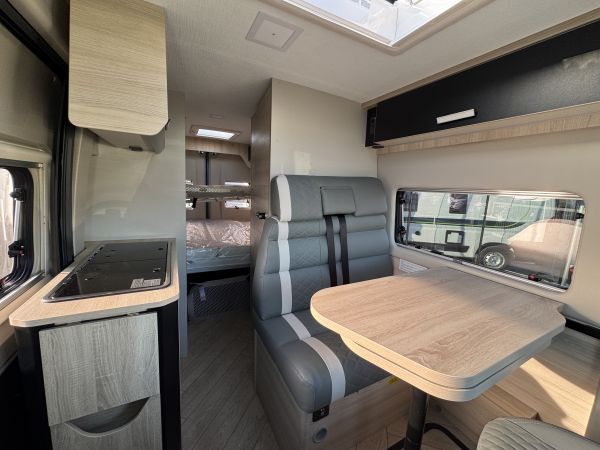 V594 MAX Sport Line 2026 (Automatique)