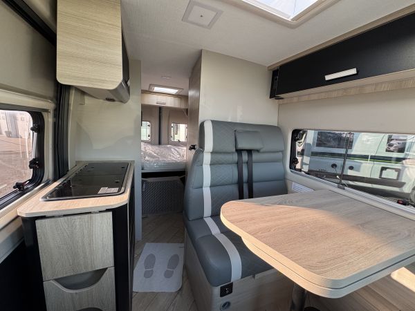 V697 Sport Line 2026 (Automatique)