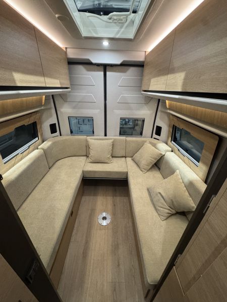 Living Van Select 2026 (Automatique)