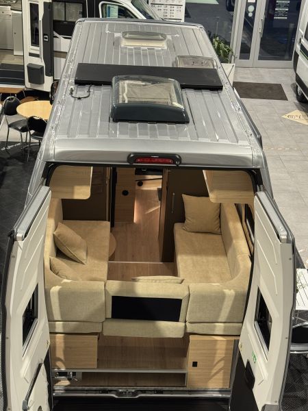 Living Van Select 2026 (Automatique)