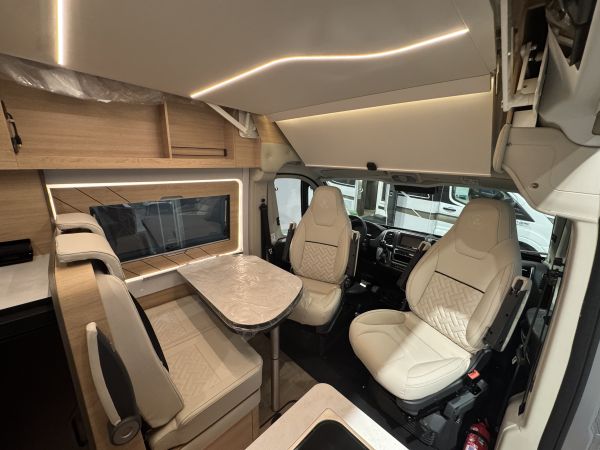 Living Van Select 2026 (Automatique)