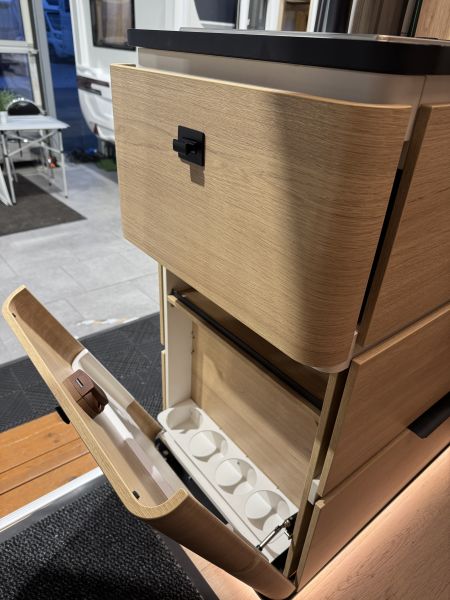 Living Van Select 2026 (Automatique)