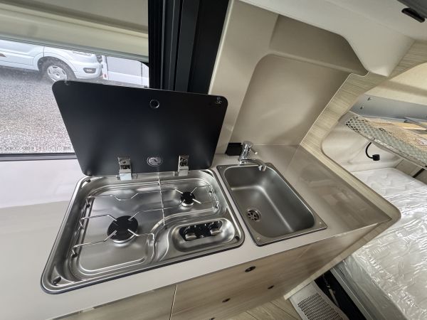 V594 M First Line 2026 (Automatique)