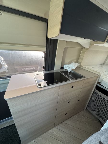 V594 M First Line 2026 (Automatique)