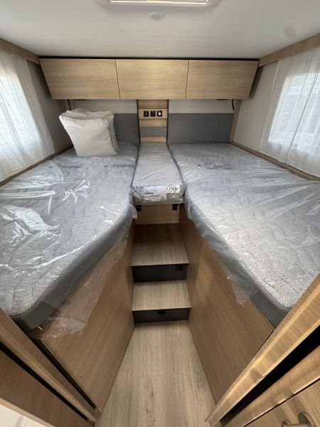 866 F 2026 (Automatique)