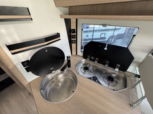 866 F 2026 (Automatique)