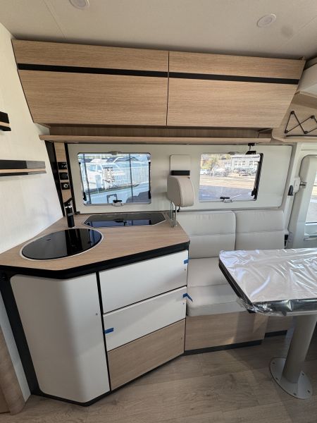 866 F 2026 (Automatique)