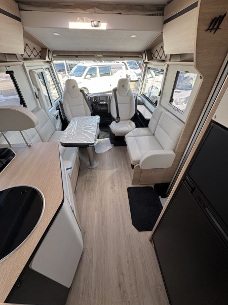 866 F 2026 (Automatique)