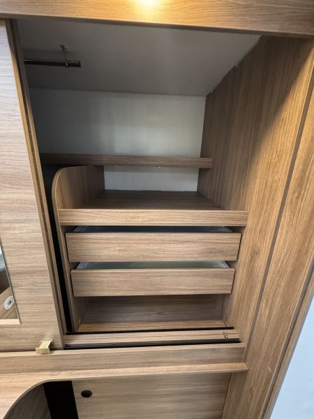 P696 Evidence + (Automatique)