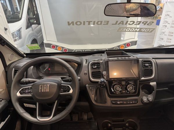 C55 Compact Night Edition (Automatique) (Attelage)