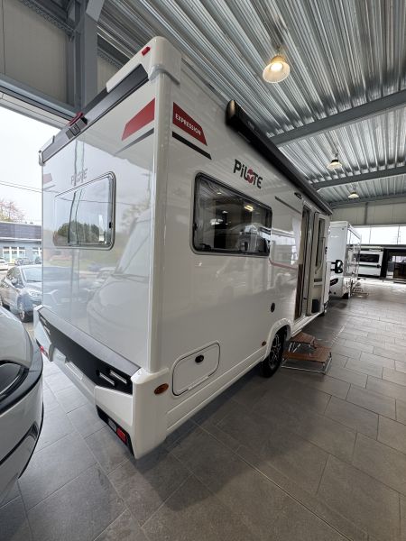 P 720U EXPRESSION 2026 (Automatique) 