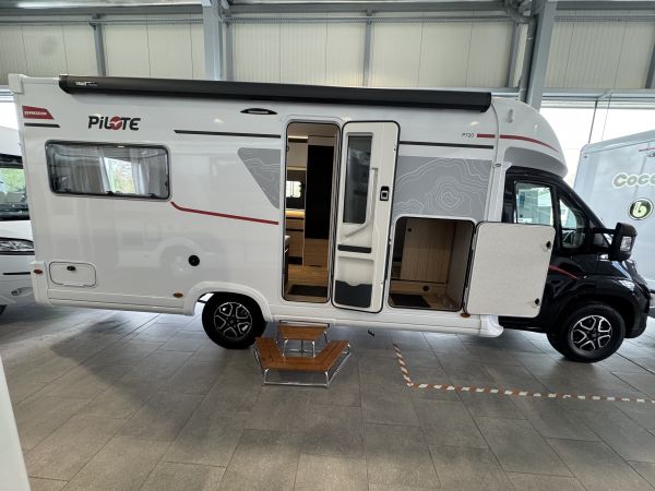 P 720U EXPRESSION 2026 (Automatique) 