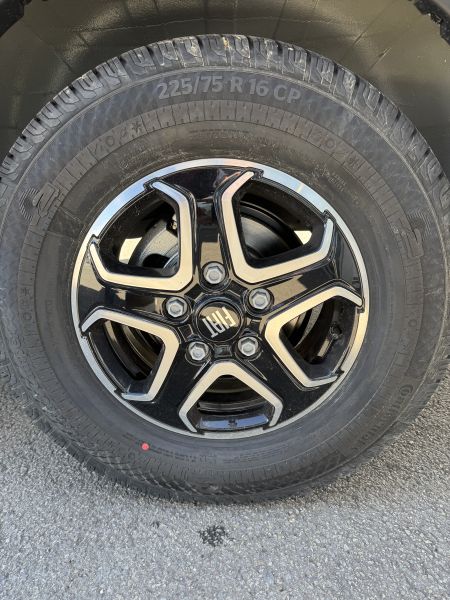 V690 Sport Line 2026 (Automatique)