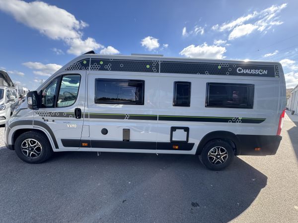 V690 Sport Line 2026 (Automatique)