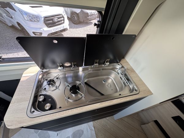 V690 Sport Line 2026 (Automatique)