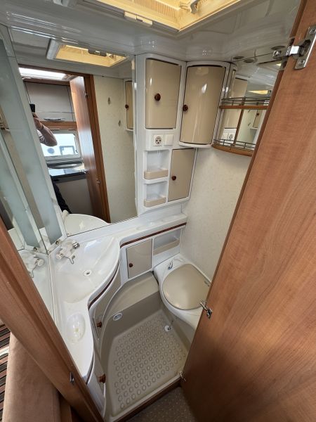 440 SF Excellent