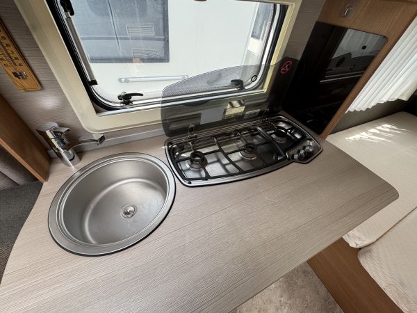Knaus 450 FU Sport