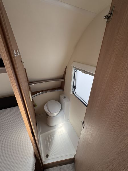 Knaus 450 FU Sport