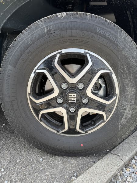 V697 Sport Line 2026 (Automatique)