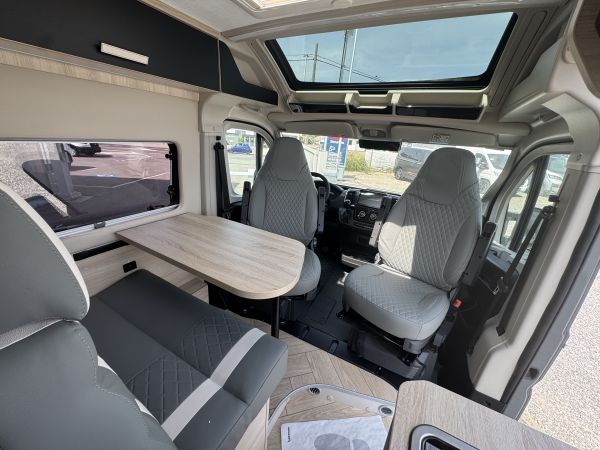 V697 Sport Line 2026 (Automatique)