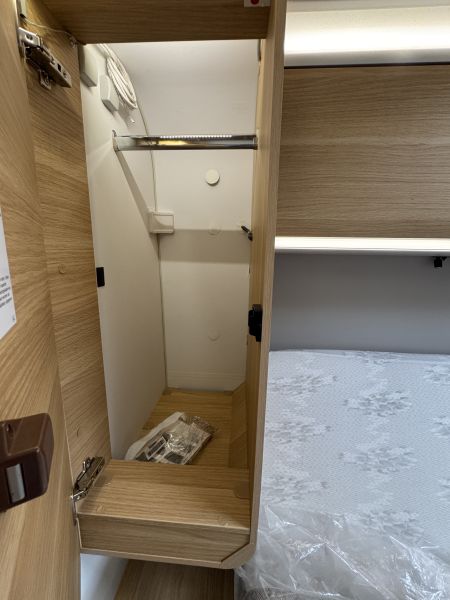 Adria Coral Axess 650 DC