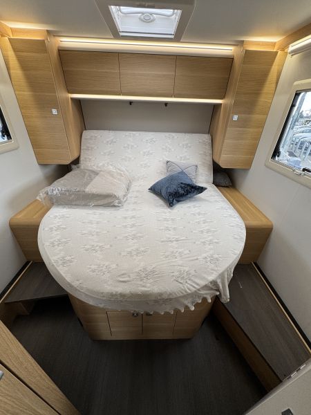 Adria Coral Axess 650 DC