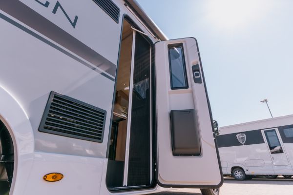 Sovereign 381 2027 (Automatique)