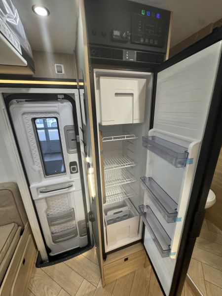 X 640 2027 (Automatique)