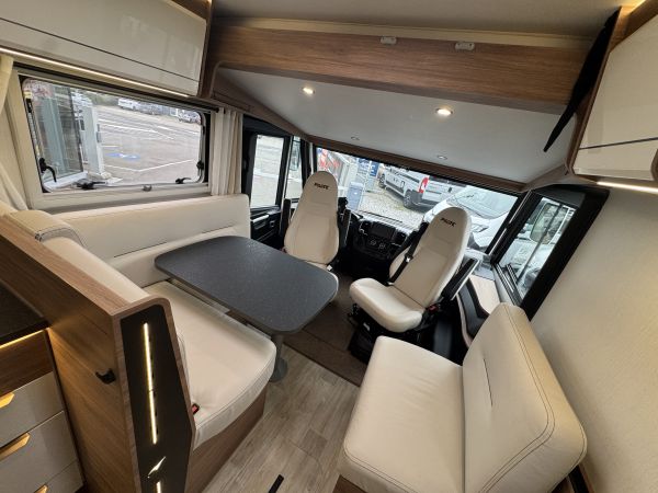 G 740 GJ Expression (Automatique)